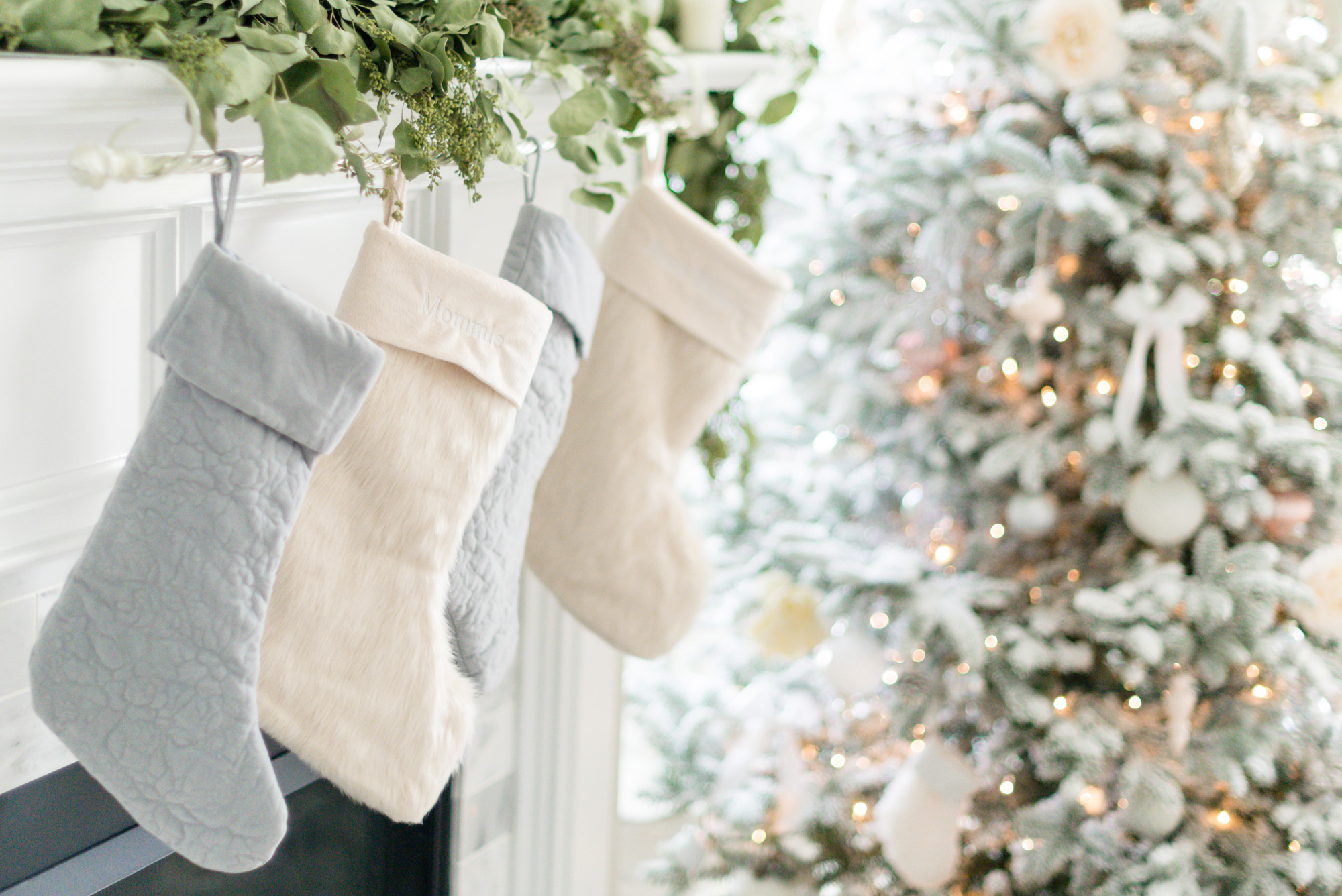 Christmas Stockings | Holiday Design | Lifestyle Blogger Elle Bowes shares holiday home decor ideas.