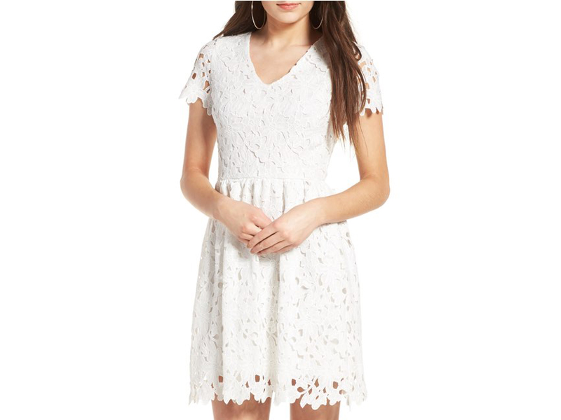Little White Dress | By Lifestyle blogger Elle Bowes