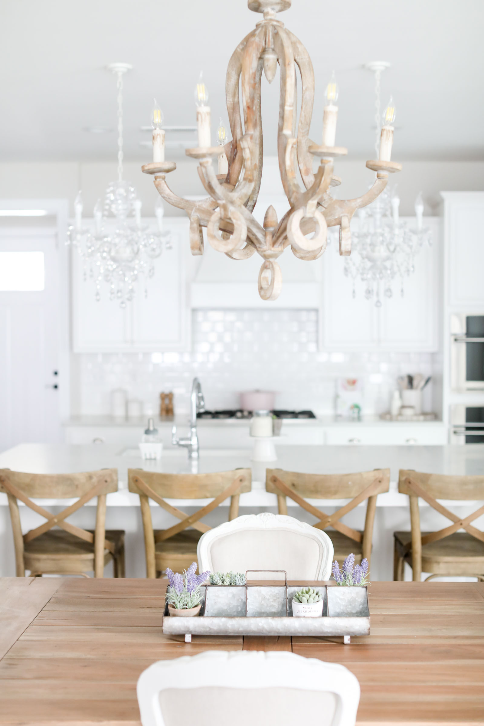 white kitchen farm kitchen | lifestyle blogger elle bowes shares farm style and centerpieces